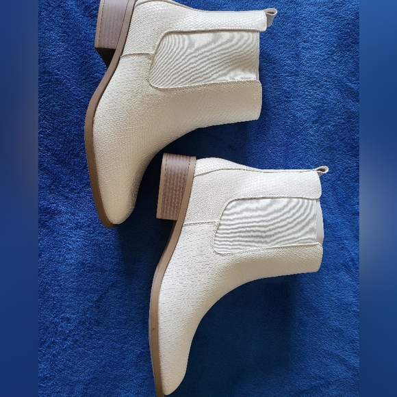 Slip - on Booties EXTRA WIDE. - Picture 3 of 5